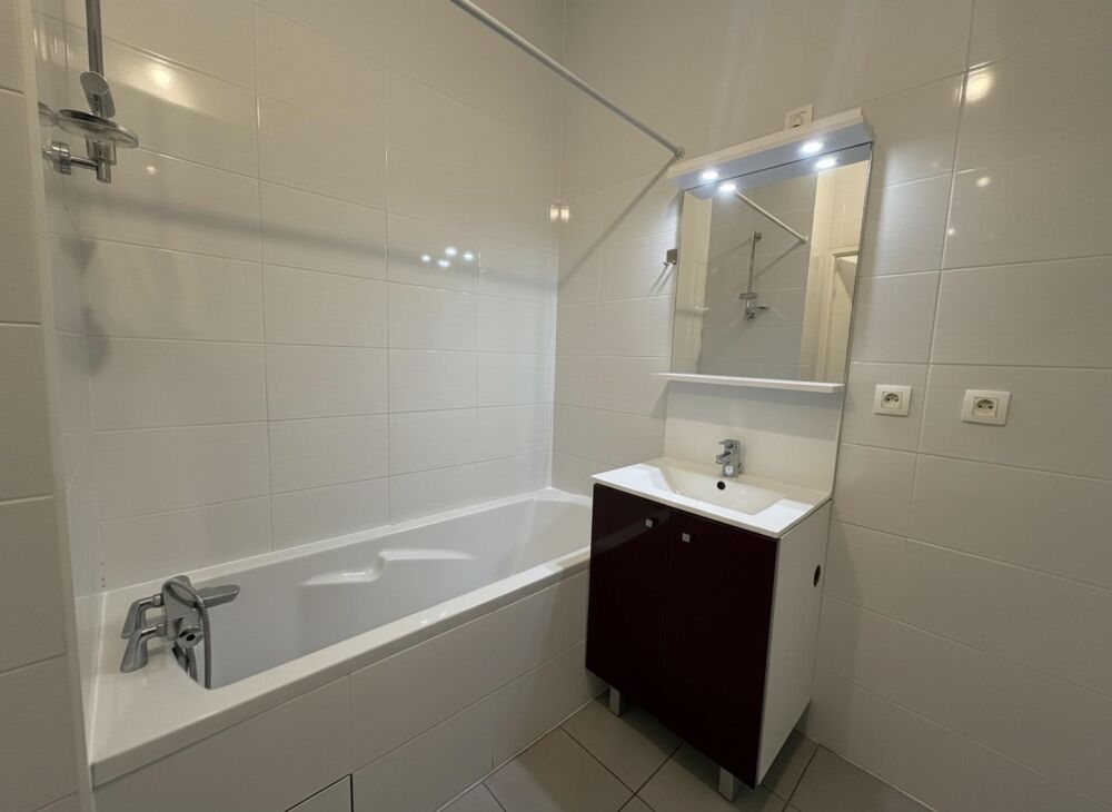 Vente Appartement Appartement RDC + Terrasses + Jardin + Parking Cenon
