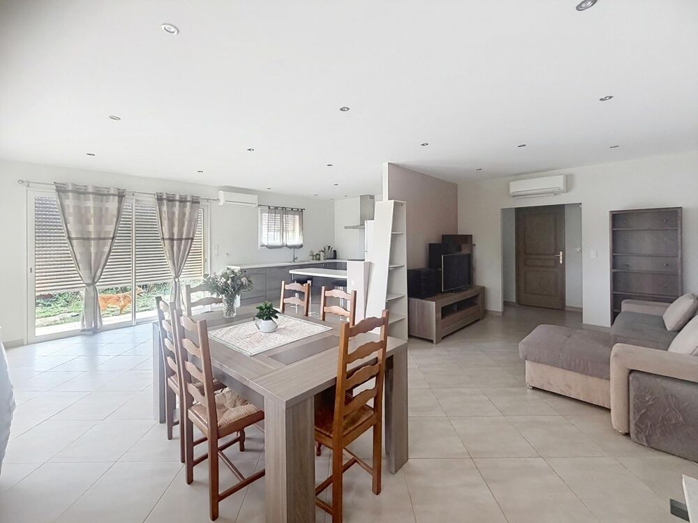 Entrepôt avec appartement T6 et appartement T3