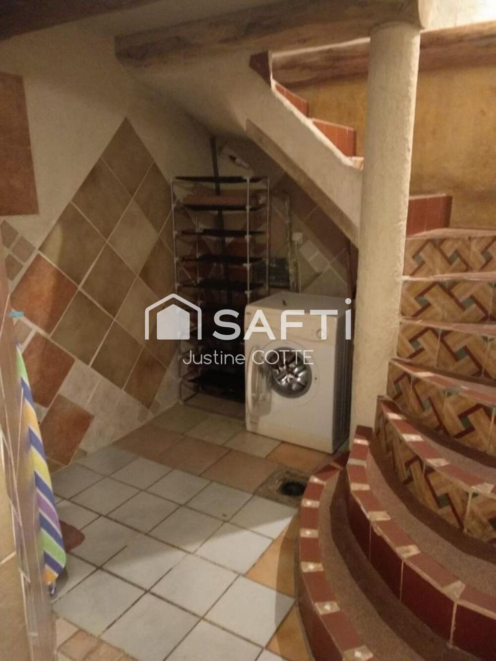 Vente Maison T5 vertical atypique avec mezzanine et balcon. Adissan