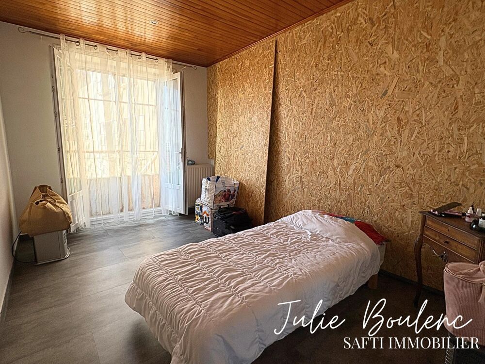 Maison composée de 2 appartements avec garage et comble