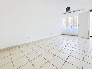  Appartement à louer 2 pièces 57 m²