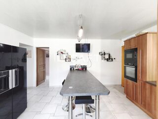  Maison  vendre 6 pices 251 m