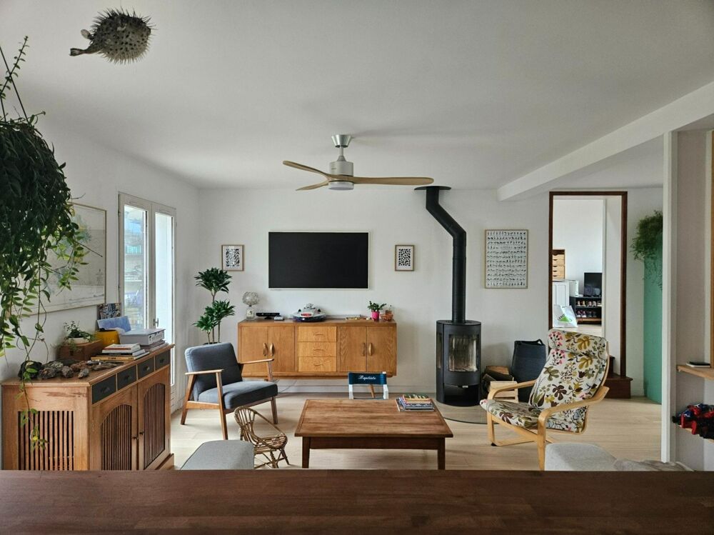 Maison familiale entièrement rénovée à deux pas du centre bourg et de la mer