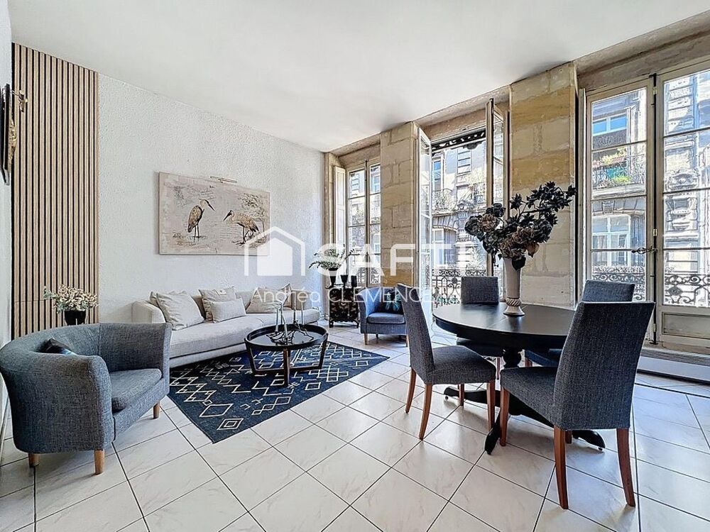 À VENDRE - Appartement T3 avec cours privative couverte