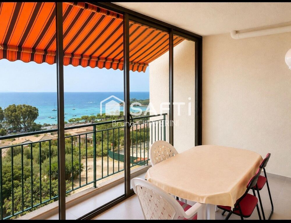 Un véritable balcon sur la mer