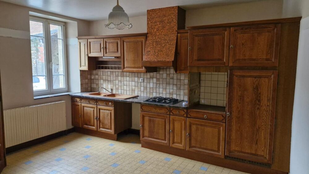 Vente Maison Maison de village avec garage sur terrain à 150m Brassac