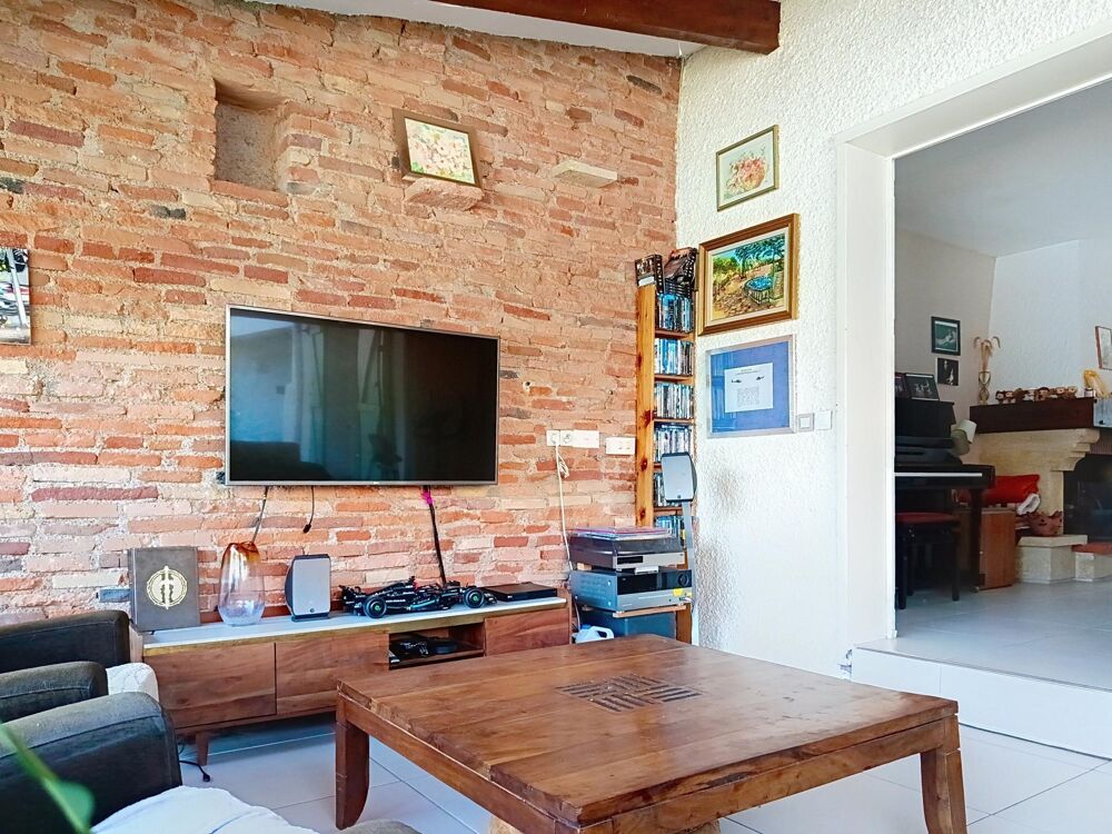 Vente Maison jolie maison familiale T5 piscine cœur de village Castelginest
