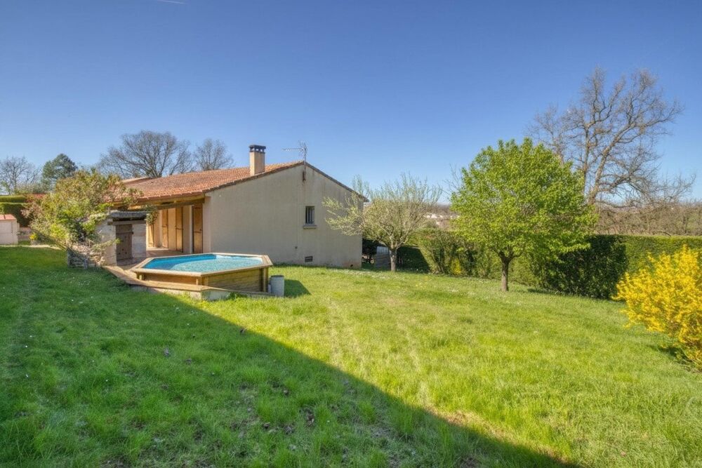 Vente Maison Maison de plain-pied de 115 m² avec jardin, piscine hors-sol et puits dans un hameau au calme Puygouzon