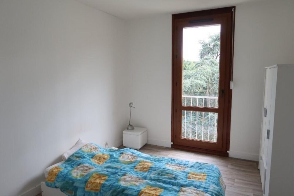 Appartement de trois pièces!