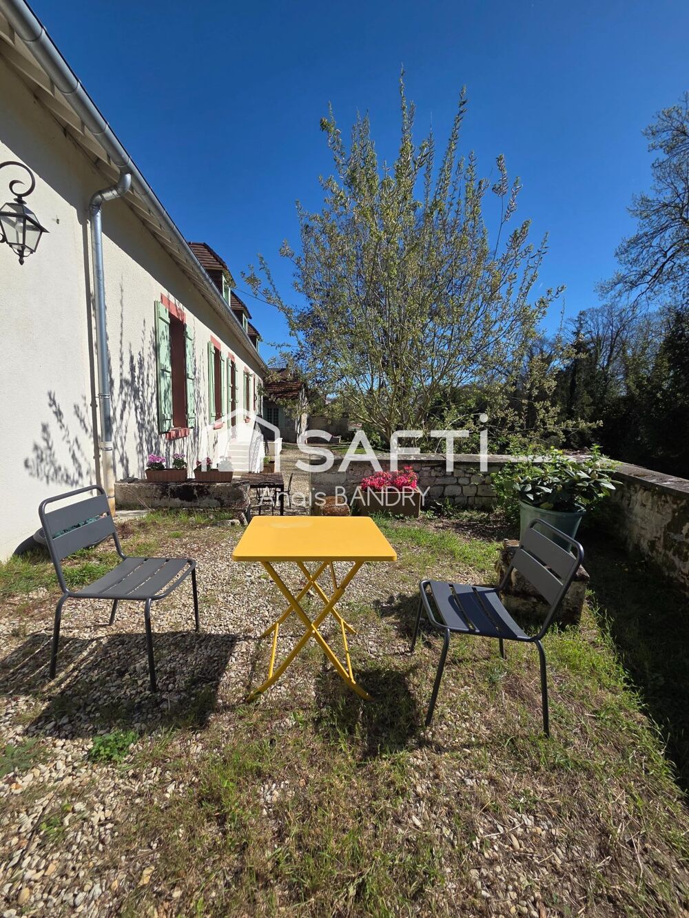 Vente Maison Maison de caractère spacieuse avec 4 suites Moussy-verneuil
