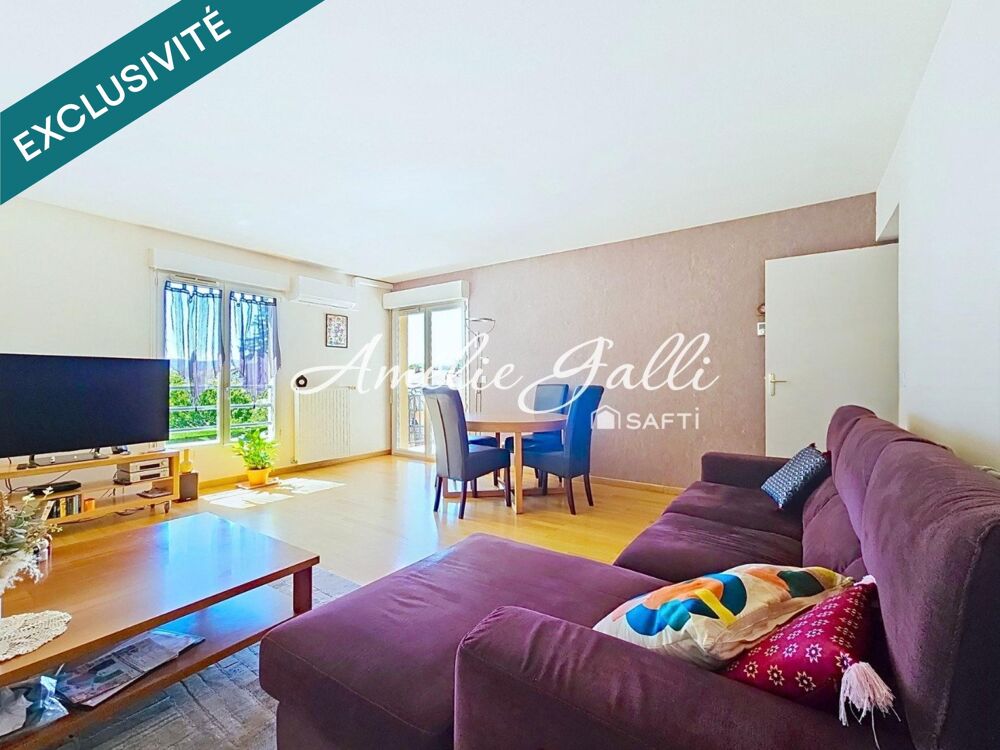 T3 de 77 m² avec balcon au dernier étage