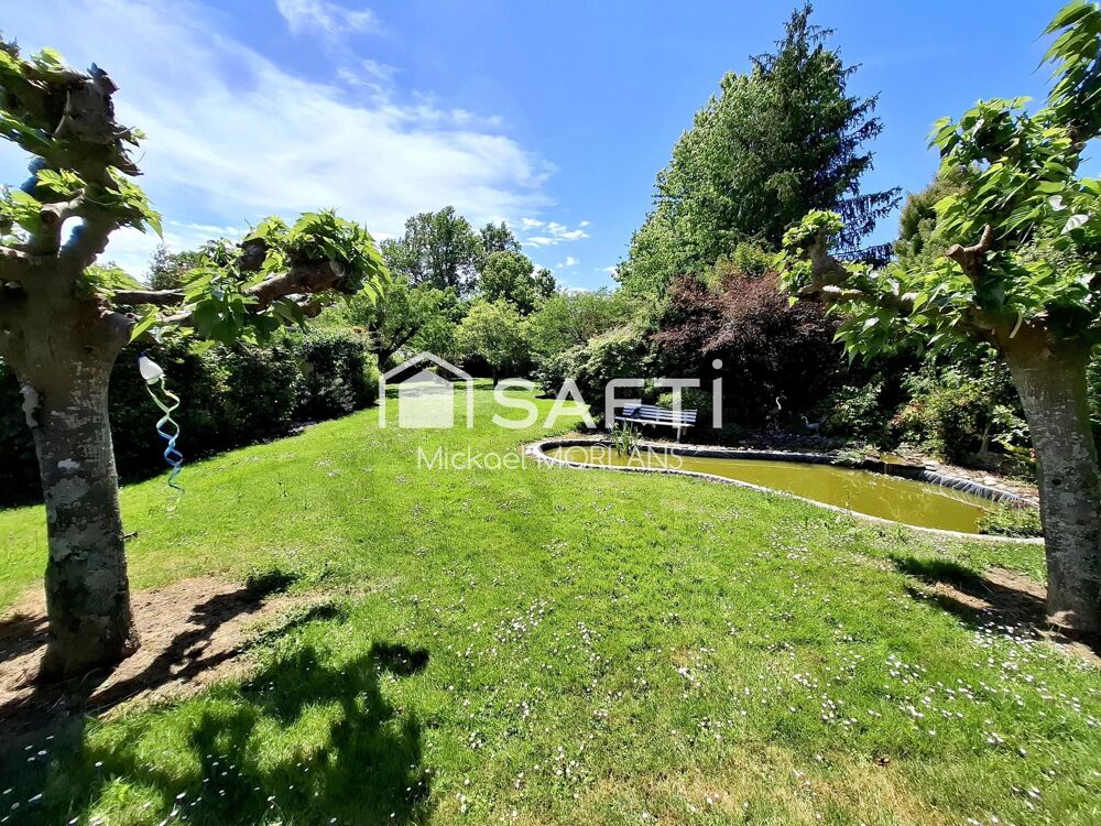 Vente Maison Maison 6 pièces 107m2, 3 chambres, garage et parc paysager Navarrenx