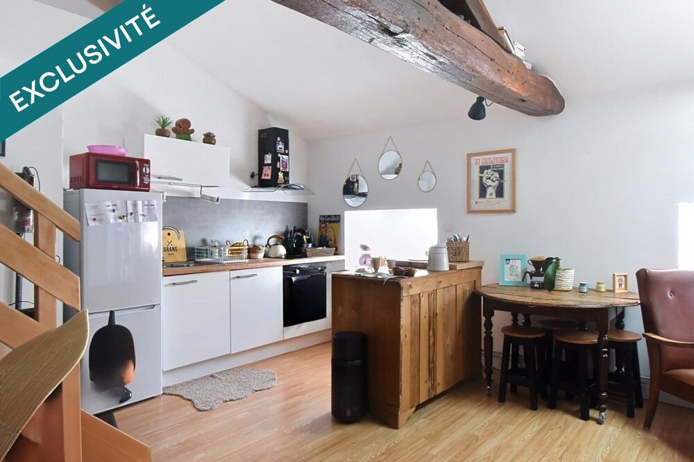 A découvrir situé au coeur de la ville de Mâcon cet appartement en duplex est idéal pour un investissement locatif ou premier ac