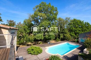 Vente Maison Propriété d'exception avec double habitation, piscine et terrain arboré Saint-julien-du-puy