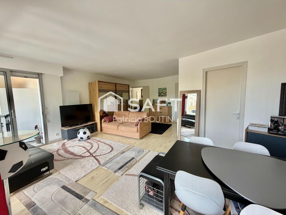 APPARTEMENT UNE CHAMBRE AVEC TERRASSE ET PLACE DE PARKING A NIORT