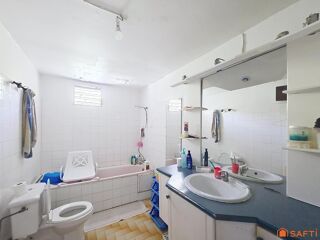  Maison  vendre 10 pices 262 m