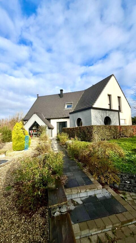   Maison de 191 m2 , sans travaux, sur 8000 m2 de terrain. Volumes, confort et tranquillit� � deux pas d'Arras Maison - 8 pi�ce(s) - 191 m�