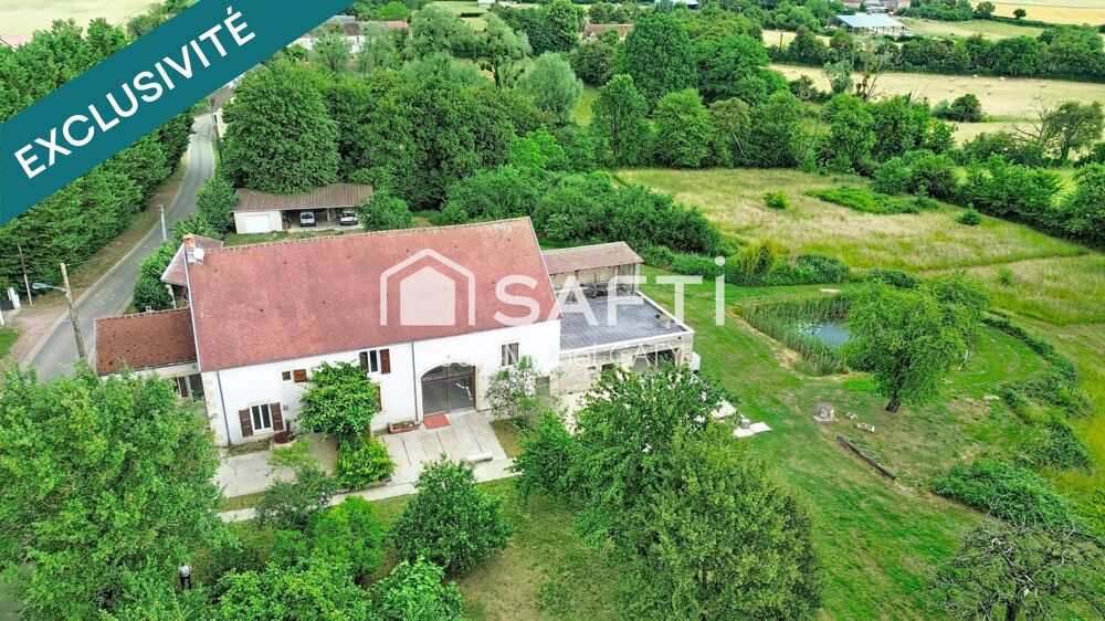 St Loup des Bois, magnifique longère de 198 m² sur 11515 m² de terrain.