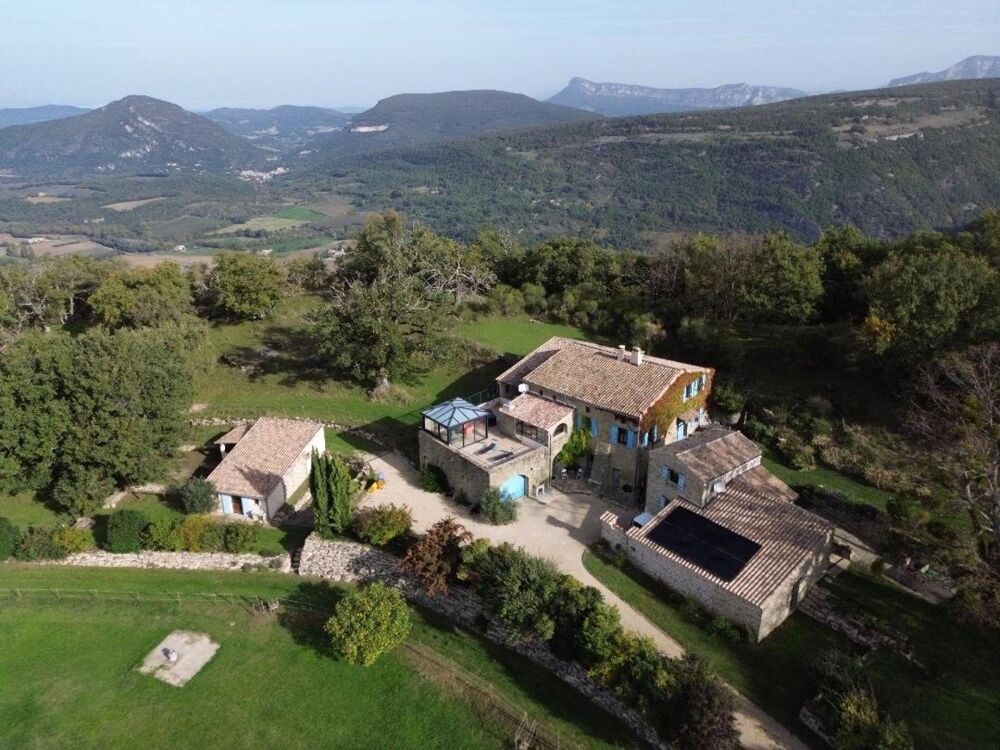 Vente Maison Magnifique propriété avec gite de 10 hectares dans un environnement naturel exceptionnel Eyzahut