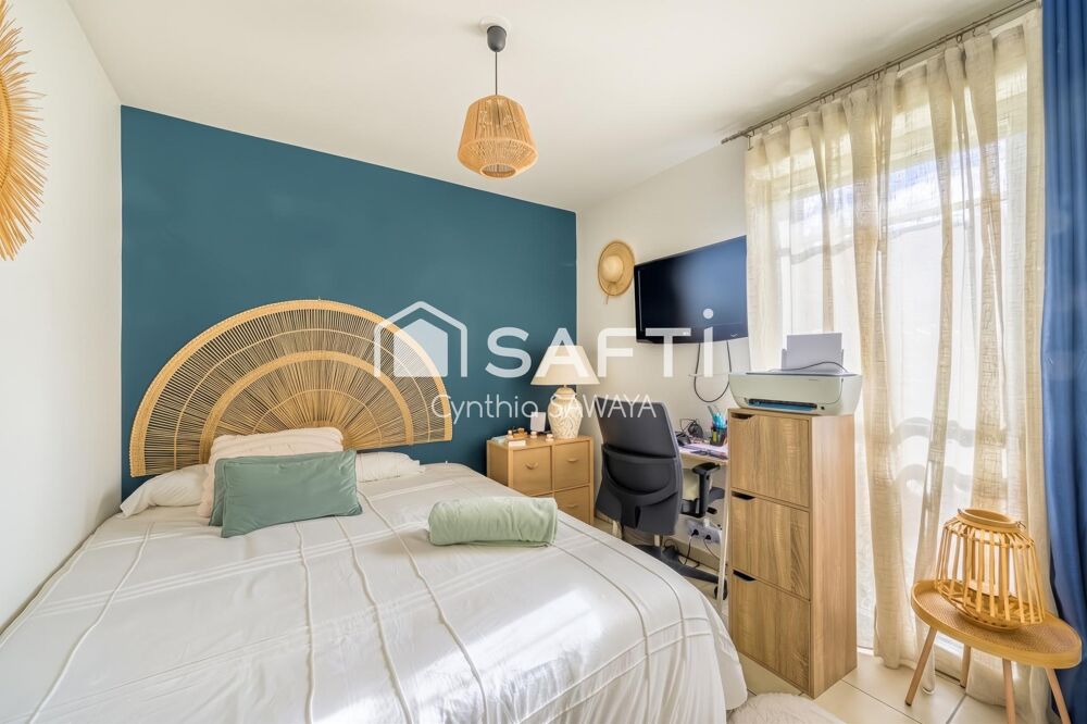 Vente Appartement Appartement hyper centre de Gujan avec terrasse et place de parking couverte Gujan-mestras