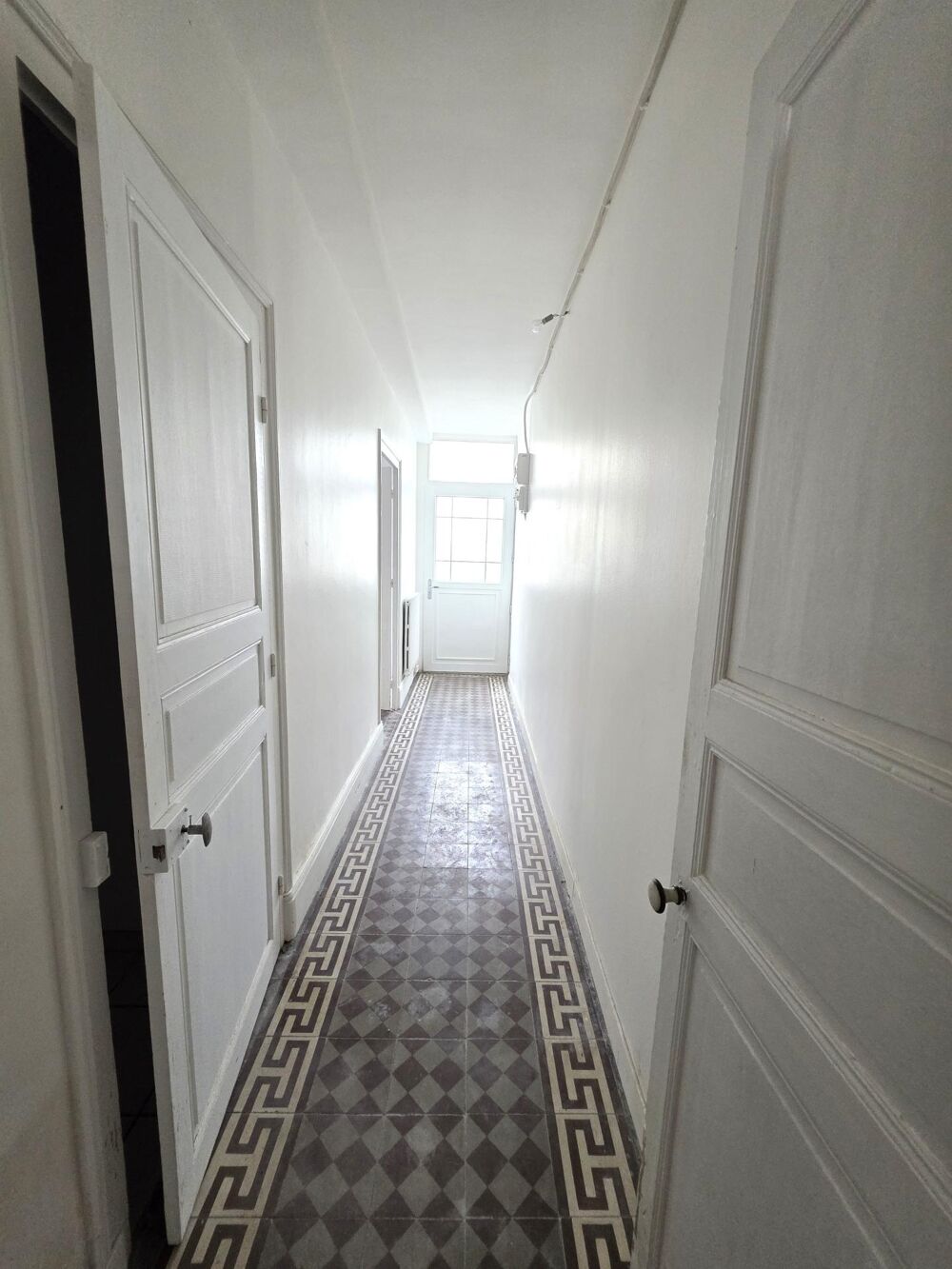 Belle maison de bourg, son terrain et ses dépendances !