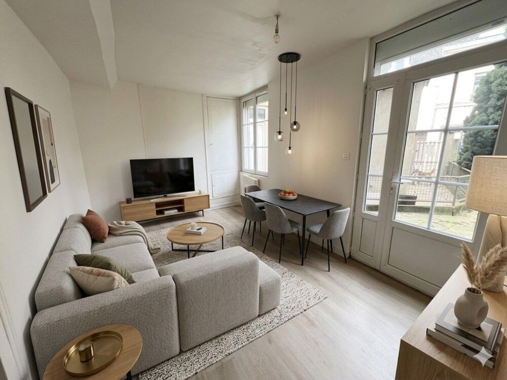 Maison de bourg pleine de potentiel  59 m²  Centre-ville