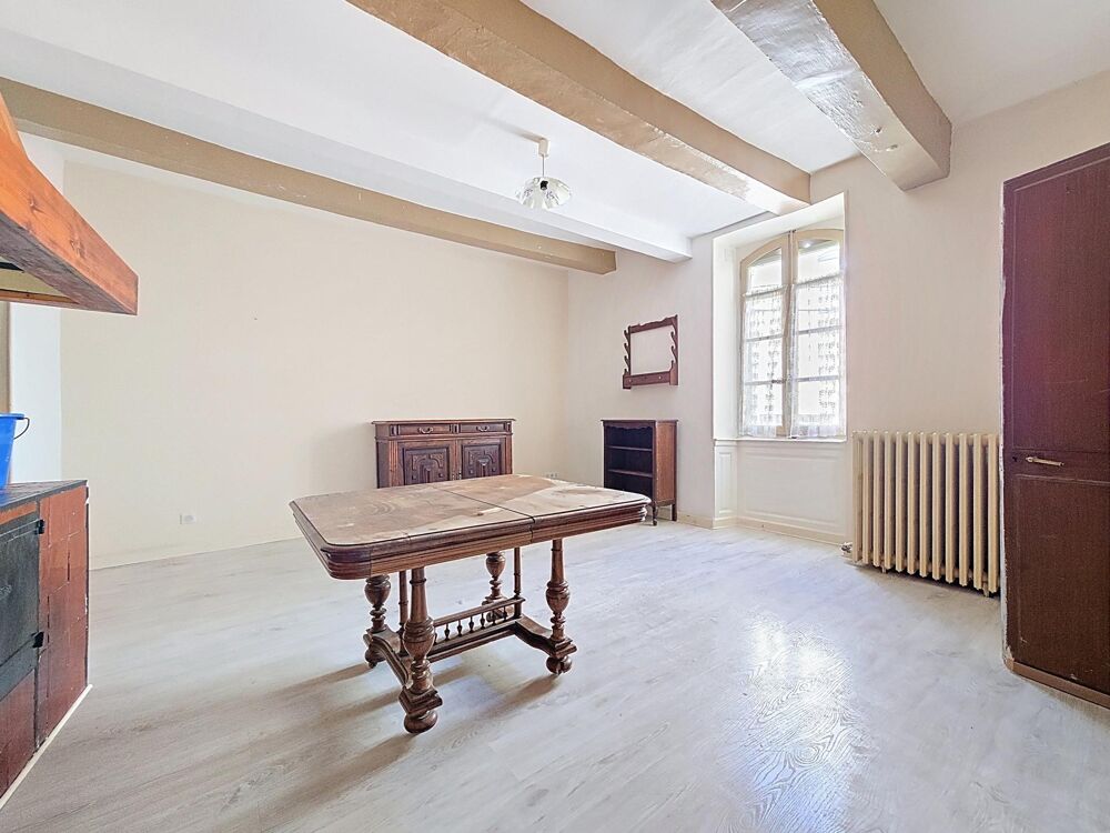 Appartement T3 de 77 m² avec caves voûtées et jardin collectif  Graissessac