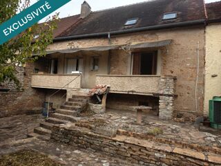 Vente Maison Situé au coeur de la ville de Cormatin cette maison en pierre à rénover saura vous séduire. Idéale pour une famille Cormatin