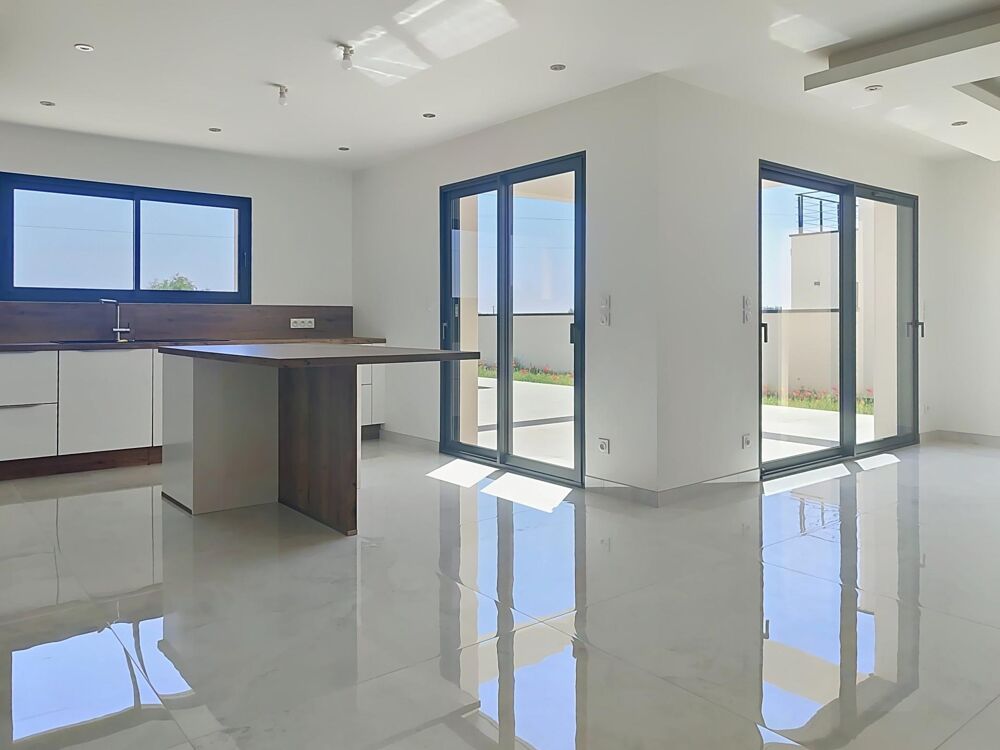 Maison individuelle neuve - 140m² - 5 pièces - garage et piscine