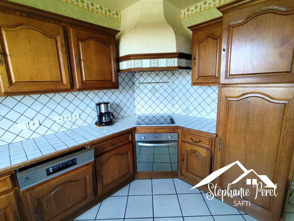 Vente Maison Un véritable havre de paix avec de beaux volumes et un extérieur plein de potentiel Ussel