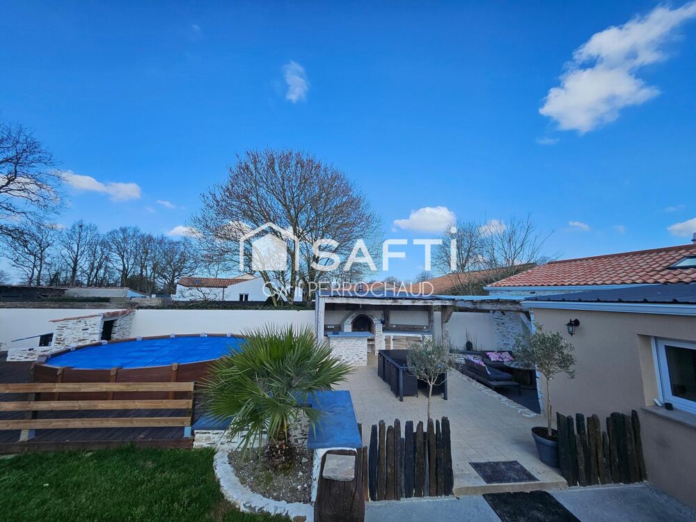 Maison en pierre entièrement rénovée denviron 115 m² avec piscine