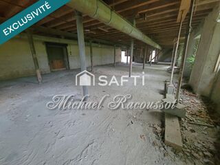  Immeuble � vendre 590 m�