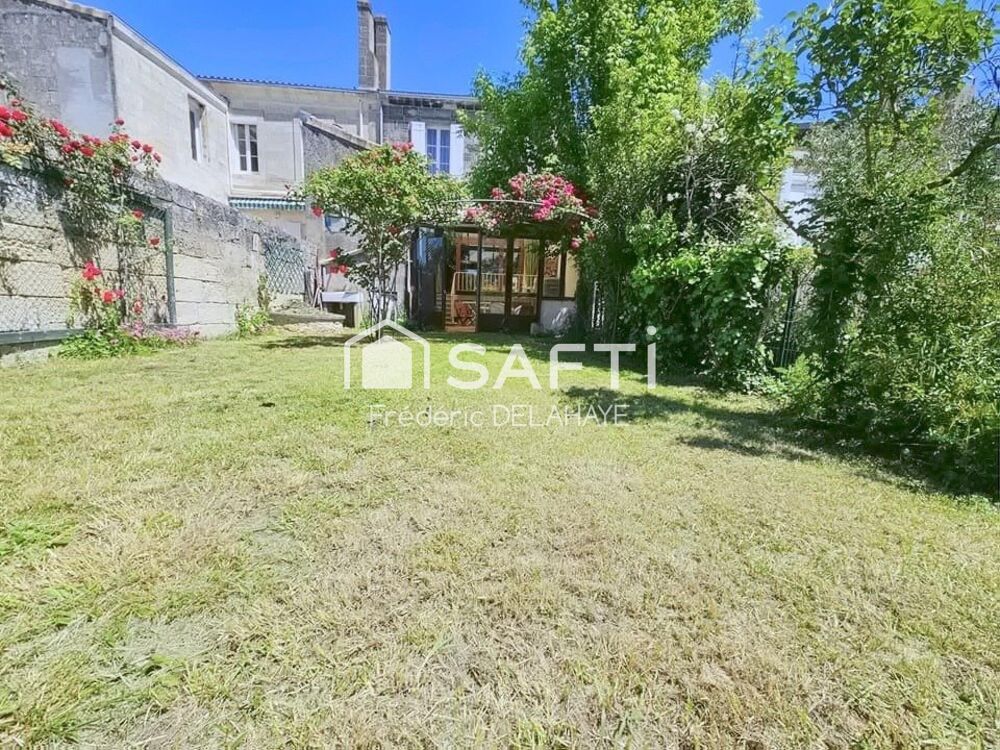 Maison de Maîtres de 198 m² - 4 chambres.