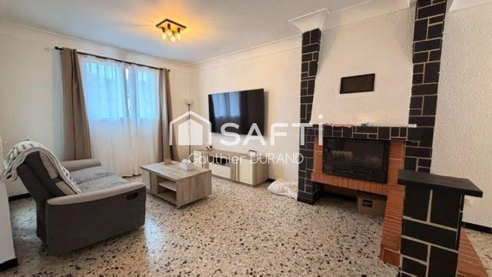 BAHO  Maison familiale 5 pièces de 133 m² avec garage, panneaux solaires et cheminée
