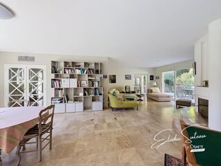  Maison à vendre 9 pièces 243 m²
