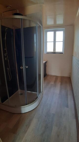 Maison à louer 7 pièces 150 m²