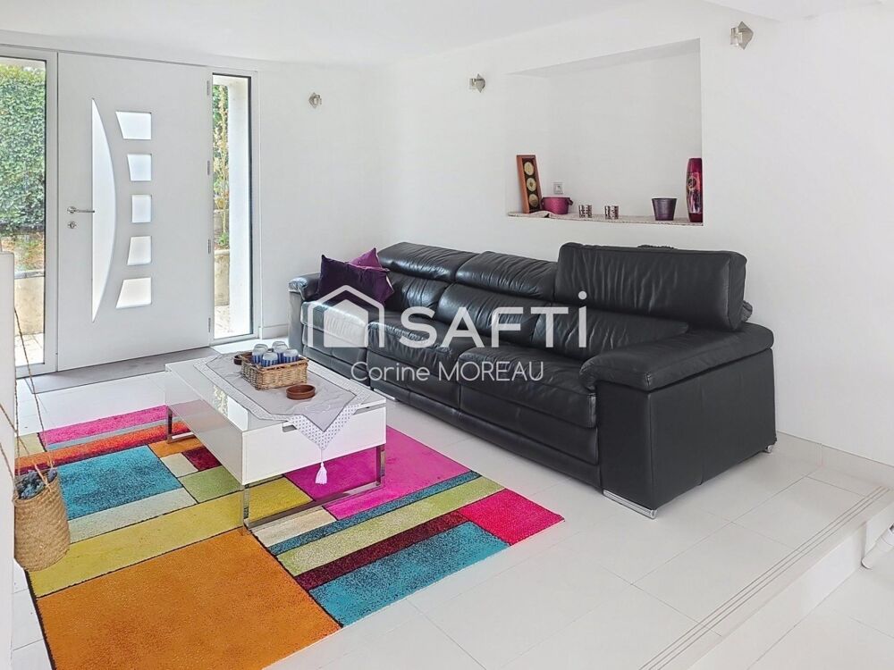 Vente Maison grande maison de 211 m2 avec appartement indépendant, 6 chambres AngoulÊme