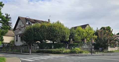 Local commercial restaurant, terrasse, appartement 365000 77300 Fontainebleau