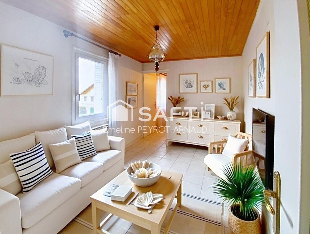Un cocon inattendu avec terrasse cachée au centre