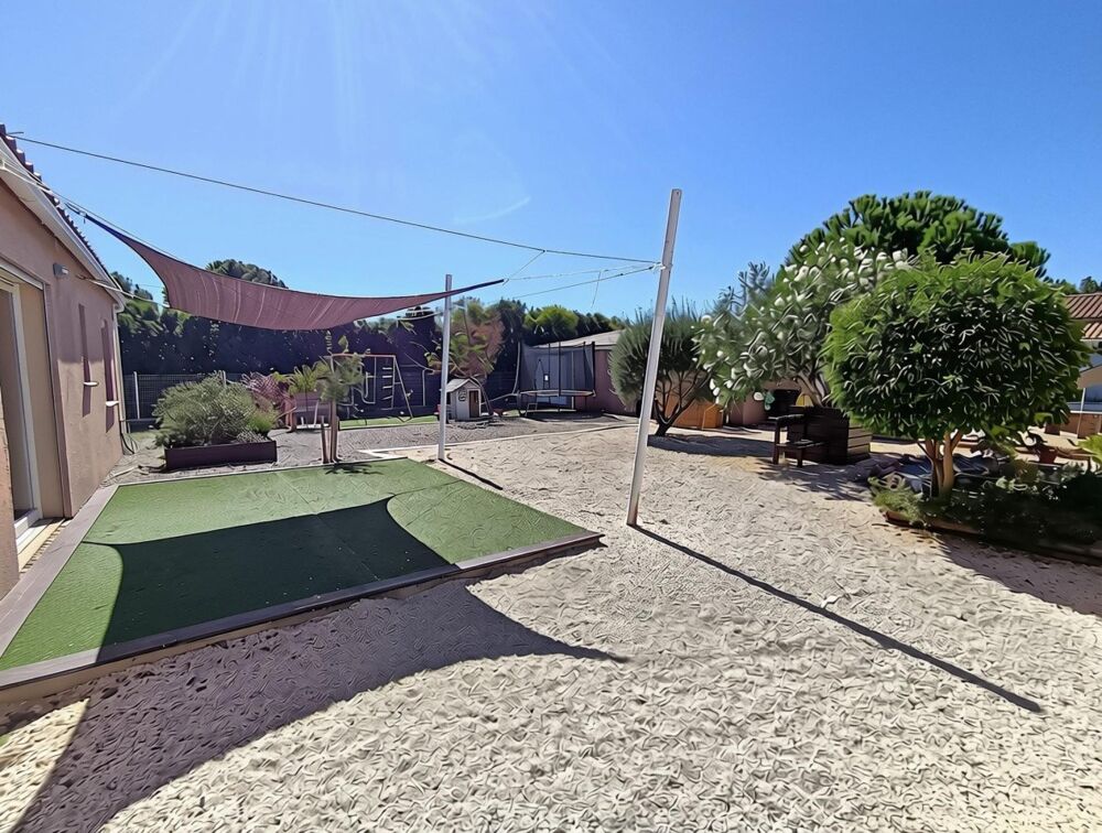 Vente Maison Villa 120m² 4 chambres sur terrain de 996m² avec piscine, double garage et cuisine d'été La redorte
