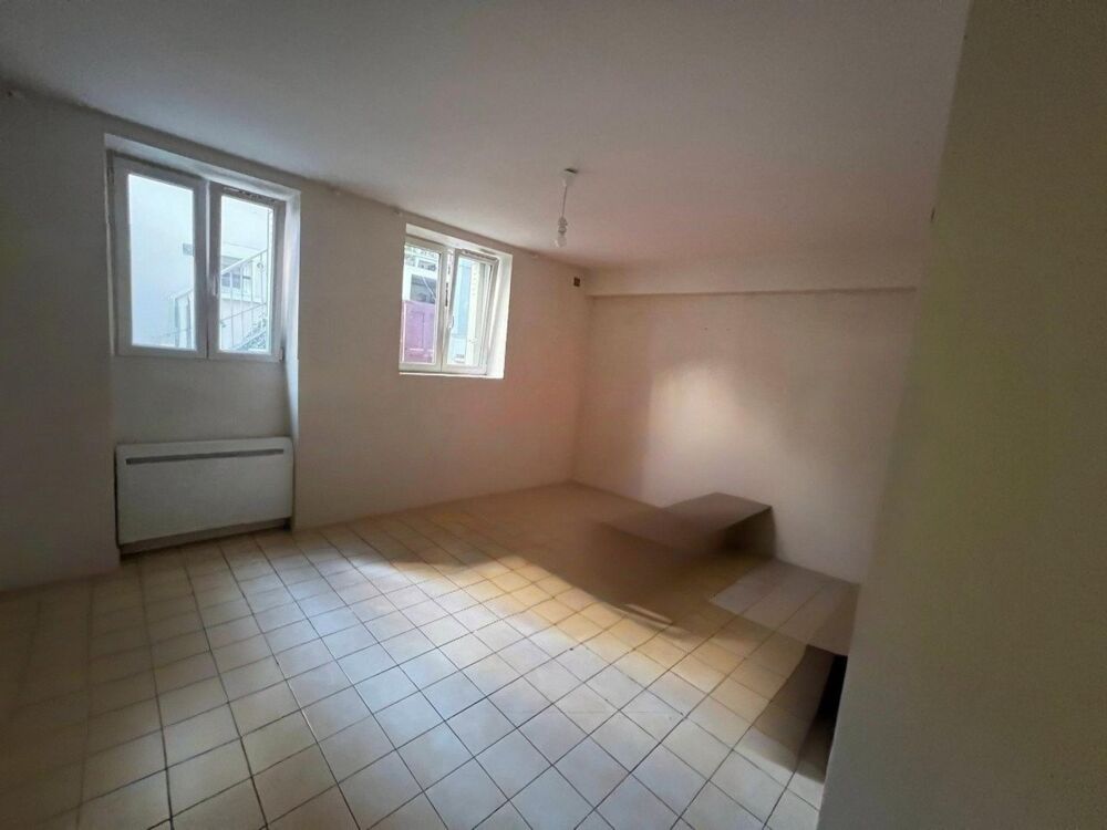 Vente Appartement T2 avec cave aménageable – fort potentiel Pantin