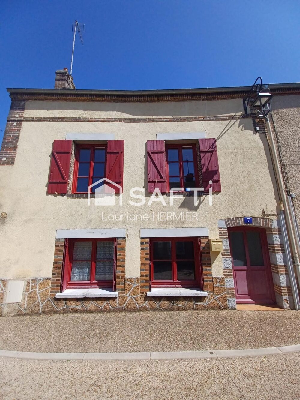 Maison 3 pièces 67 m² · à Villeneuve-sur-Yonne · 67 m² · 83 000 €