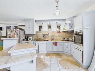  Maison  vendre 8 pices 274 m