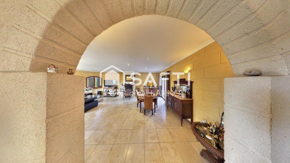 Vente Maison Laissez-vous séduire par cette villa de caractère Saint-louis-de-montferrand