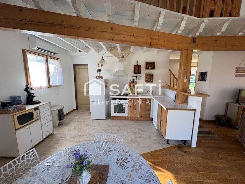 Maison lumineuse récente au calme sur 1900 m²