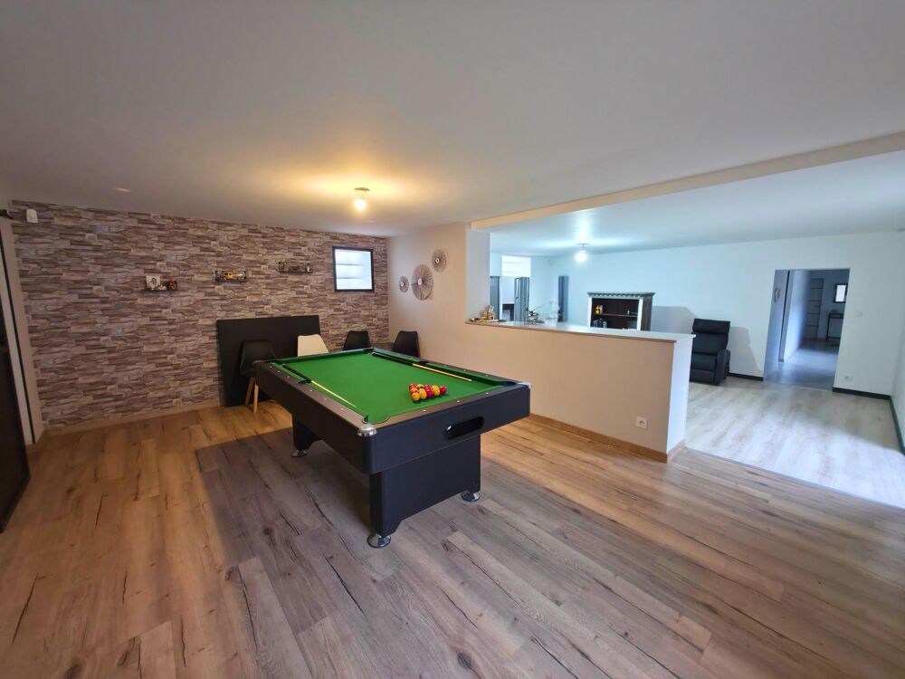 Longère rénovée 290 m², 10 pièces, Pommereuil