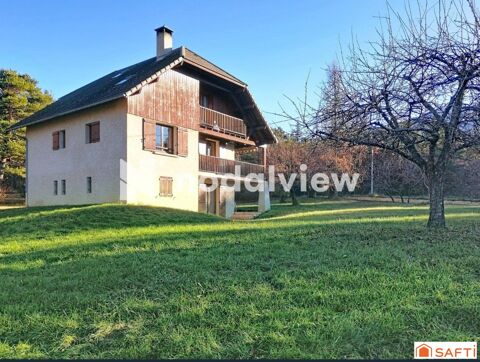   Maison pleine de charme et de possibilit�s!! Maison - 6 pi�ce(s) - 180 m�