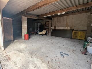 Vente Maison Fort potentiel de rénovation pour cette maison T4 avec terrasse, jardin et garage Vallereuil
