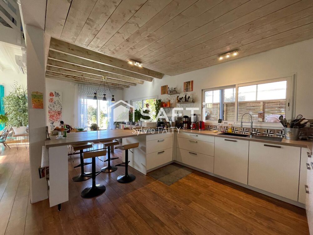 Centre ville, magnifique villa d'architecte T6, garage 50 m², grand terrain, piscine