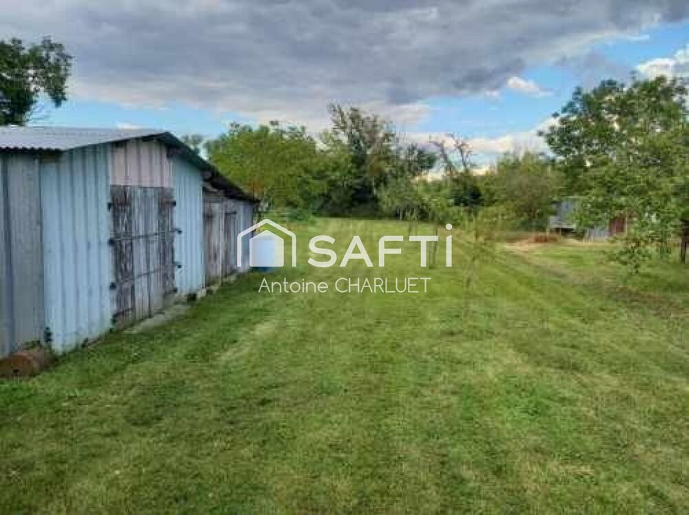 Vente Terrain Terrain 1750m² constructible et borné Clion